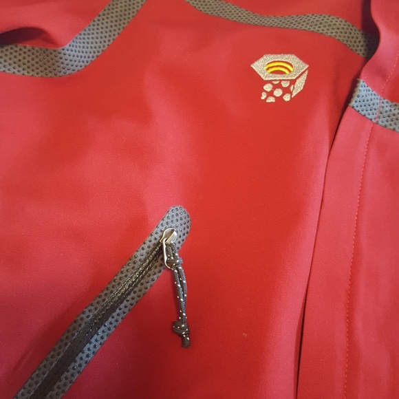Performance Softshell by Mountain Hardware, EUC - Picture 6 of 6